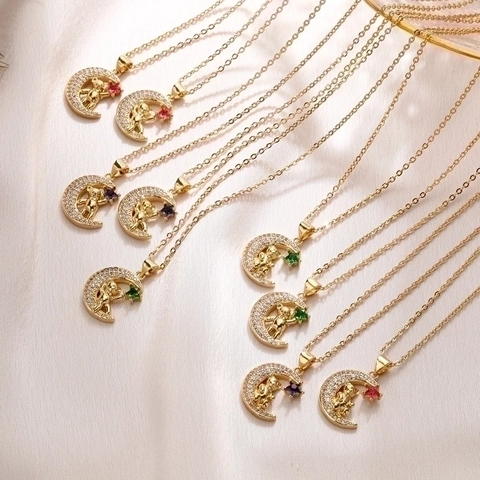 Collana con Pendente Orsetto Luna Stella per Donna Placcata in Oro Rame con Strass Intarsiati Eleganti Collane Orsetto Luna