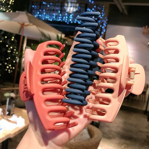 Pinza Para El Cabello Grande Mate Plástico Antideslizante Agarre Fuerte Pinza Tiburón Horquilla Tocado Para Mujeres Cabello Grueso