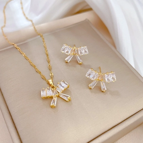 Set Di Gioielli Con Fiocco Acciaio Titanio Rame Zirconia Con Perno In Argento Placcato Oro Lusso Festa Donna