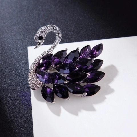Elegant Swan Brooch Alloy Marquise Crystal Rhinestone Sparkling Animal Pin For Women Wedding Party Jewelry Accessory