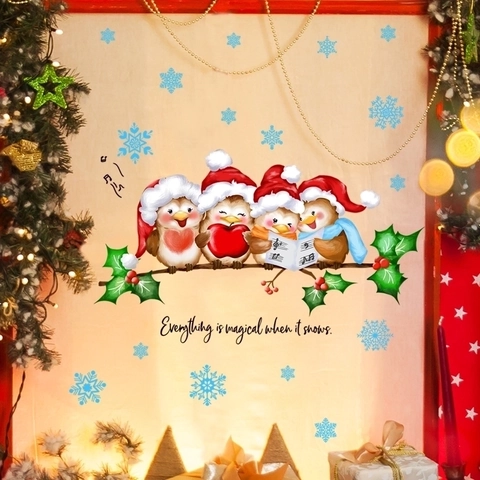 Kerst Muurstickers Cartoon Vogels Met Hoeden Op Hulsttakken Blauwe Sneeuwvlokken PVC Zelfklevende Vensterstickers