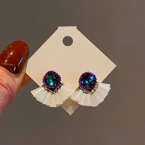 Elegant Fan Shaped Crystal Stud Earrings Alloy Rhinestone With Silver Earring Post For Women Luxury Style