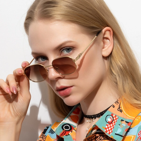 Retro Square Sunglasses Metal Frame UV400 Protection Gradient Lens Fashion Trendy Eyewear For Women Men