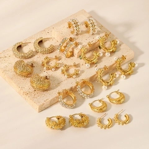 Orecchini A Cerchio Retro In Acciaio Inossidabile Placcato Oro 18K Con Zircone Perla Artificial Accessorio Chic Per Donna