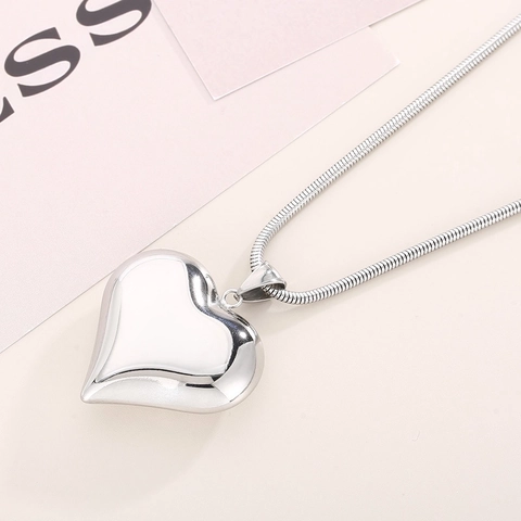 Heart Pendant Necklace Stainless Steel Hollow Heart Snake Chain Polished Minimalist Fashion Jewelry For Women