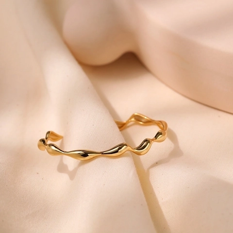 Brazalete de Latón con Ondas Minimalista para Mujer Chapado en Oro 18K Brazalete Abierto Curvo Irregular Joyas Moda