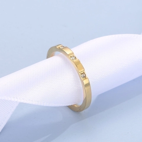 Anillo Minimalista De Acero Inoxidable Con Pequeñas Circonitas Banda Pulida Joyería De Moda Mujer