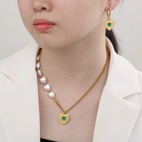 Conjunto de Joyería de Acero Inoxidable con Colgante de Corazón Vintage Francés para Mujer Collar y Pendientes de Circonia Verde Perla Artificial