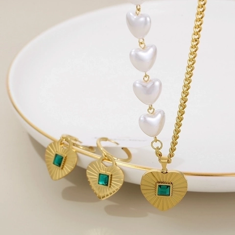 Conjunto de Joyería de Acero Inoxidable con Colgante de Corazón Vintage Francés para Mujer Collar y Pendientes de Circonia Verde Perla Artificial