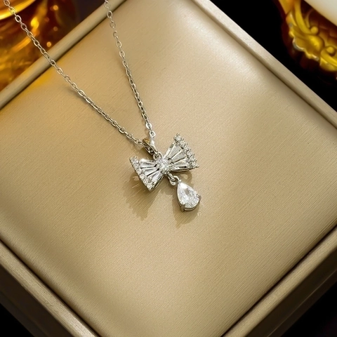 Minimalistische Edelstahl Schleife Anhänger Halskette Mit Strass Wassertropfen Anhänger Für Damen Mode Party Schmuck Geschenk
