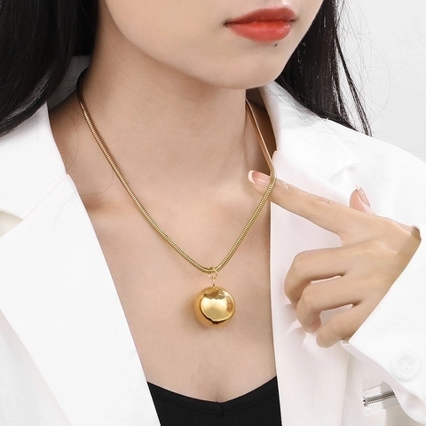 Collar Con Colgante De Bola Redonda Minimalista Para Mujer De Acero Inoxidable Pulido Con Cadena De Serpiente Joyería Geométrica