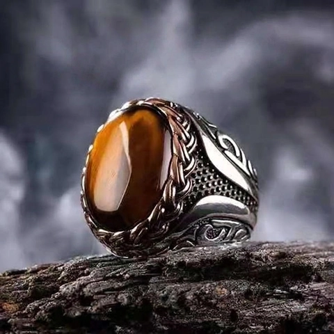 Rookstone Adorn