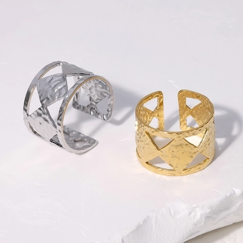 Anello Aperto In Acciaio Inossidabile Martellato Da Donna Ritaglio Geometrico Regolabile Placcato Oro 18K Gioielli