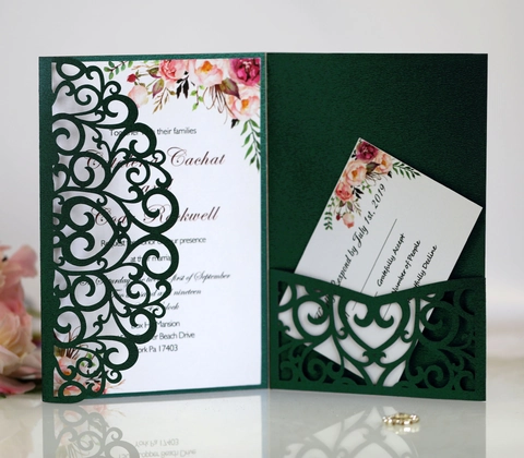 Eleganti Inviti di Nozze Taglio Laser Carta Perlata Carte Floreali Traforate Con Busta RSVP per Eventi Festa Matrimonio