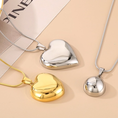 Collana Minimalista in Acciaio Inossidabile con Ciondolo Rotondo Lucido per Donna Gioiello alla Moda con Catena a Serpente Regalo