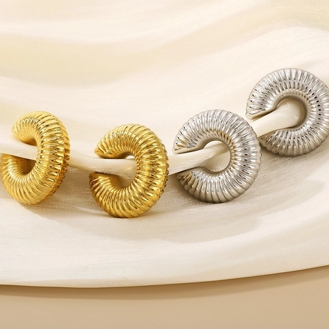 French Style C Shape Hoop Earrings Stainless Steel Croissant Ribbed Texture Hollow Geometric Clip On Jewelry For Women