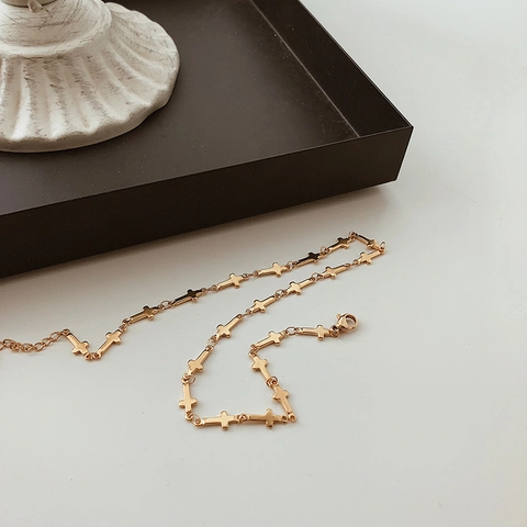 Gold Überzogen Edelstahl Kreuz Choker Halskette Für Damen Retro Verknüpfte Kreuz Anhänger Mode Hypoallergen