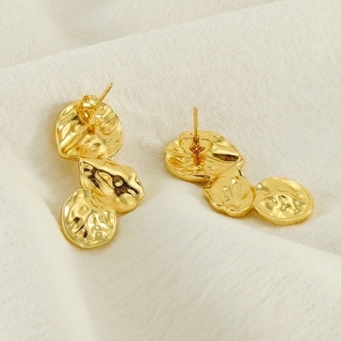 French Vintage Irregular Petal Stud Earrings Stainless Steel 18K Gold Plated Wrinkled Hammered Texture For Women