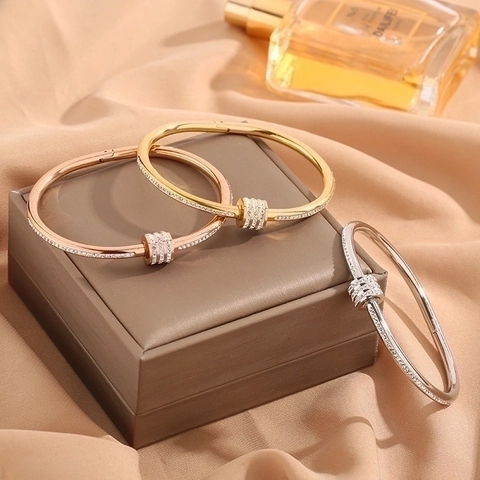 Elegant Stainless Steel Bangle Bracelet For Women With Pave Rhinestone Sliding Rings Gold Plated Non Fading Minimalist Jewelry