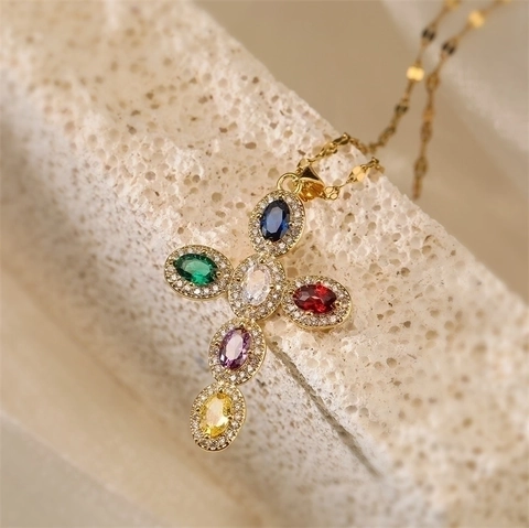 Collana con Ciondolo a Croce in Rame di Moda con Strass Multicolore Intarsiato Gioielli Placcati in Oro per Uomo Donna