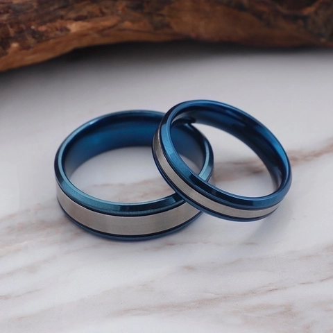 Anello A Fascia Minimalista Acciaio Inossidabile Blu Argento Bicolore Finitura Opaca Spazzolata Stile Industriale Per Coppie