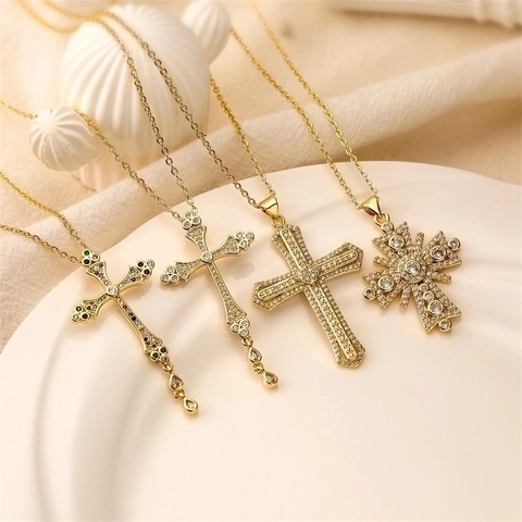 Collar con Colgante de Cruz de Cobre Bañado en Oro 18K con Joyería de Cruz Incrustada de Circonia para Mujeres Hombres Collar Religioso