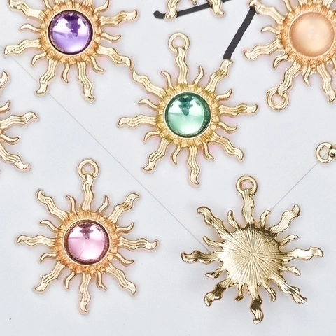 Baroque Style Sunburst Flower Pendant Charms Alloy Gold Plated Synthetic Gemstone Jewelry Making DIY Crafts Accessories