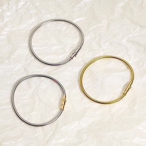 Bracciale Minimalista A Catena Serpente Tonda Acciaio Inossidabile 316L Micro Elastico Gioiello Versatile Con Chiusura A Pressione
