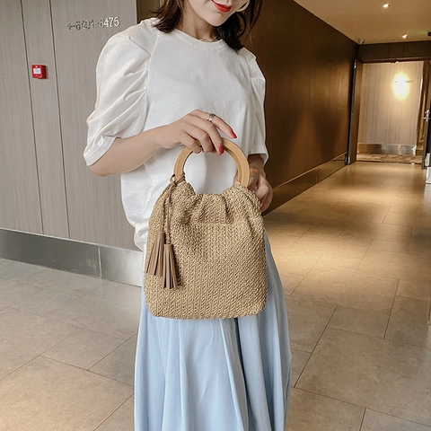Sac À Main Tissé En Paille Avec Poignée Ronde En Bois Et Gland Sac Seau De Plage D'été Pour Femmes Style Décontracté