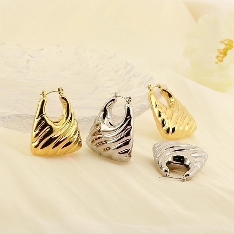 Pendientes De Aro Gruesos Acero Inoxidable Chapado En Oro 18K Geométrico Forma U Textura Ondulada Metal Vintage Mujer