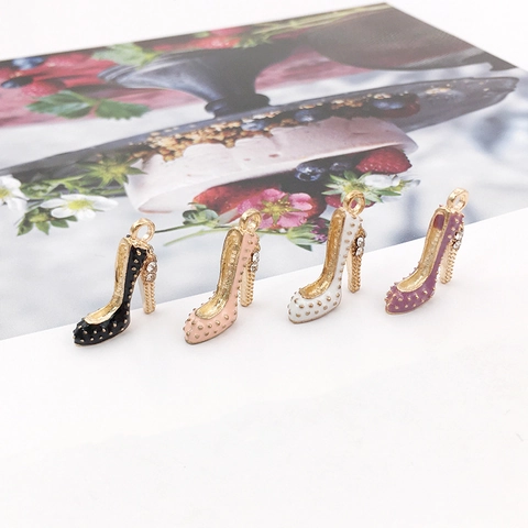 Dijes De Zapatos De Tacón Alto Aleación Esmalte Goteo Aceite Colgantes Con Diamantes De Imitación DIY Joyería Elegante