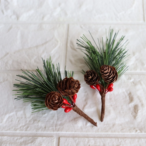 Picco Di Pino Di Natale Artificiale Con Bacche Rosse E Pigne Naturali Per Decorazione Fai Da Te Festiva