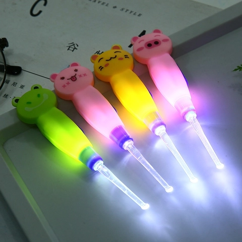 LED Luminous Earpick Ear Wax Removal Tool ABS Plastic Cartoon Animal Shape Portable Personal Care For Kids Adults