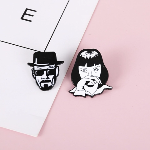 Pin de Esmalte Vintage Gothic Punk Retrato de Personaje de Película Retro Broche de Aleación para Mochila Ropa Chaqueta Joyería de Moda