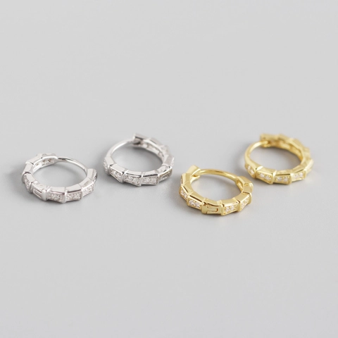 Geometrische Segmentierte Huggie Hoop Ohrringe 925 Sterling Silber Mikropave Zirkonia Bambus Stil Für Frauen Elegant