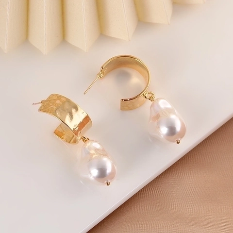 Vintage Wasserwelle Künstliche Barock Perlen Ohrringe Für Damen Elegante Vergoldete Kupfer U-förmige Ohrstecker Geschenk