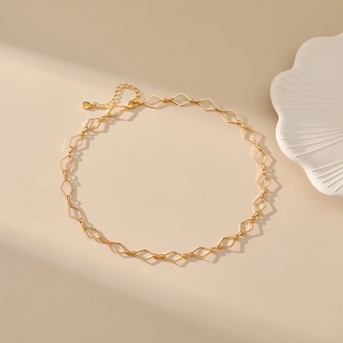 Collar Choker De Eslabones De Rombo Geométrico Minimalista Cobre Chapado En Oro De 18K Diseño Hueco Joyería Para Mujer