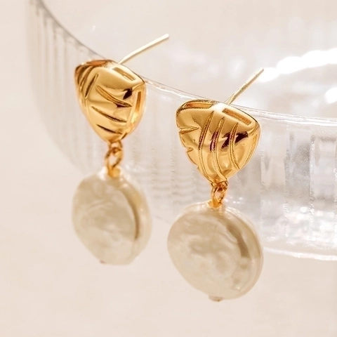 Pendientes De Cobre Chapados En Oro De 18K Geométricos Triangulares Vintage Francés Con Colgante De Perla Barroca Artificial Para Mujeres