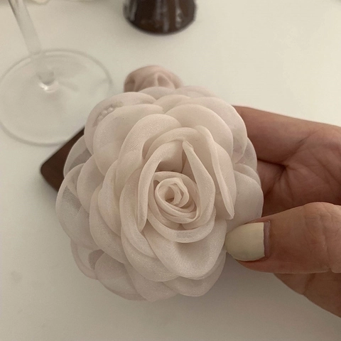 Elastico per Capelli con Fiore di Camelia in Organza Stile Coreano per Donna Elegante Elastico Beige con Ciondolo Perla Numero 5
