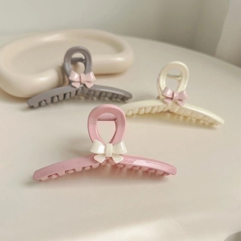 Large Hair Claw Clip Acrylic Bow Knot Shark Clip Elegant Matte Hair Accessory For Women