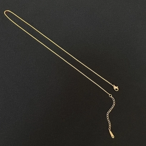 Collana A Catena Minimalista Acciaio Inossidabile Placcato Oro 18K Regolabile Base Box Onda D'acqua Serpente Labbra Per Donne Uomini