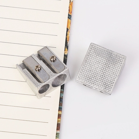 Taille-crayon En Alliage Aluminium Manuel Double Trou Forme Coin Métal Pour Étudiant Et Bureau Argent