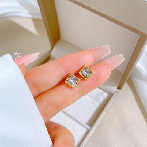 Square Zircon Stud Earrings Minimalist Titanium Steel Geometric Piercing Jewelry For Women Men Elegant Fashion