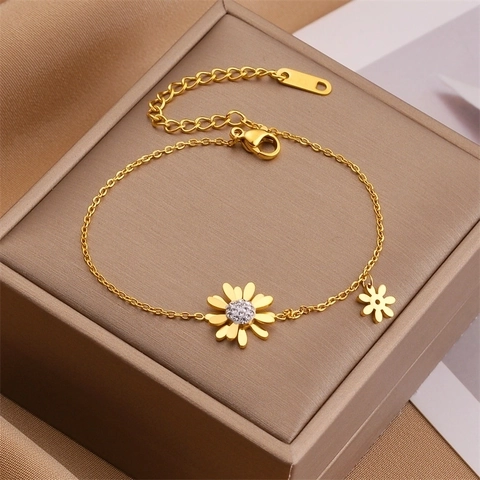 Gänseblümchen Blumen Armband Titanstahl Vergoldet Mit Funkelndem Zirkonia Für Frauen Elegantes Nischendesign Verstellbar