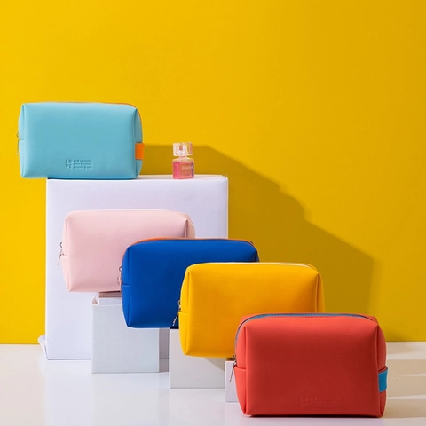 Makeup Bag PU Leather Waterproof Large Capacity Toiletry Pouch Portable Travel Organizer LOVE Embossed Zipper Case