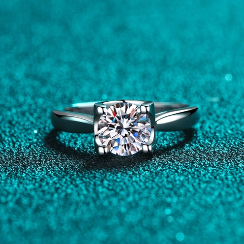 Classic Round Cut Moissanite Ring 925 Sterling Silver Four Prong Solitaire Wedding Engagement Jewelry For Women