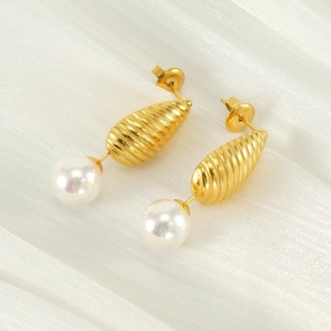 Women Waterdrop Textured Gold Plated Stainless Steel Artificial Pearl Drop Earrings Elegant French Style Fashion Jewelry
