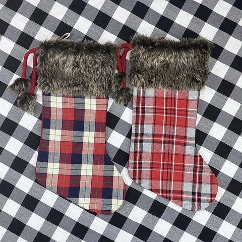 Calcetín De Navidad Cuadros Gingham Clásico Decoración De Chimenea Puño De Piel Sintética Con Pompones