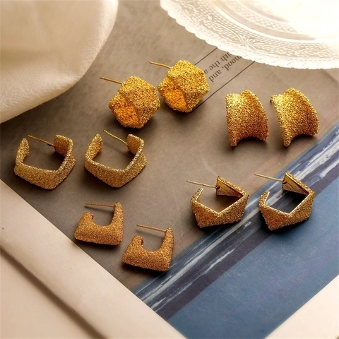Einzigartige Geometrische Minimalistische Kupfer Ohrstecker Für Damen Mattierte Gebürstete Metalltextur Vintage Goldene Ohrringe Schmuck