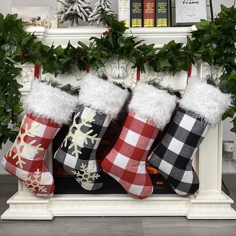 Kerstkousen Buffalo Plaid Faux Bont Manchet Sneeuwvlok Applicatie Vakantie Cadeauzakje Open Haard Hangende Decoratie